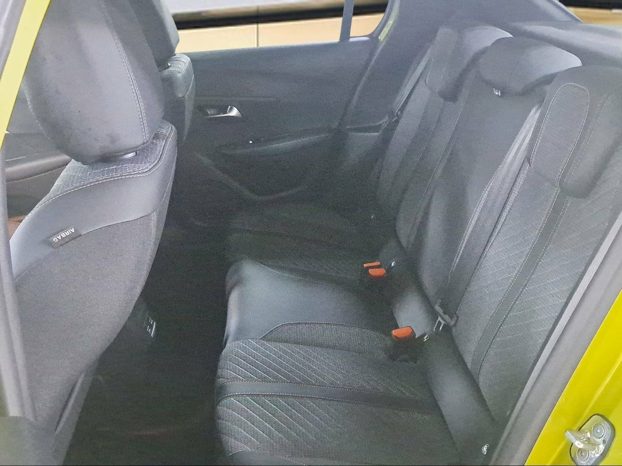 Foto Peugeot 208 10