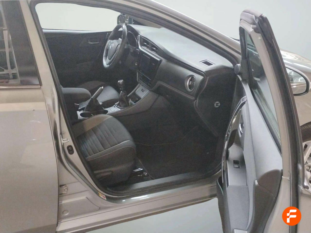 Foto Toyota Auris 16
