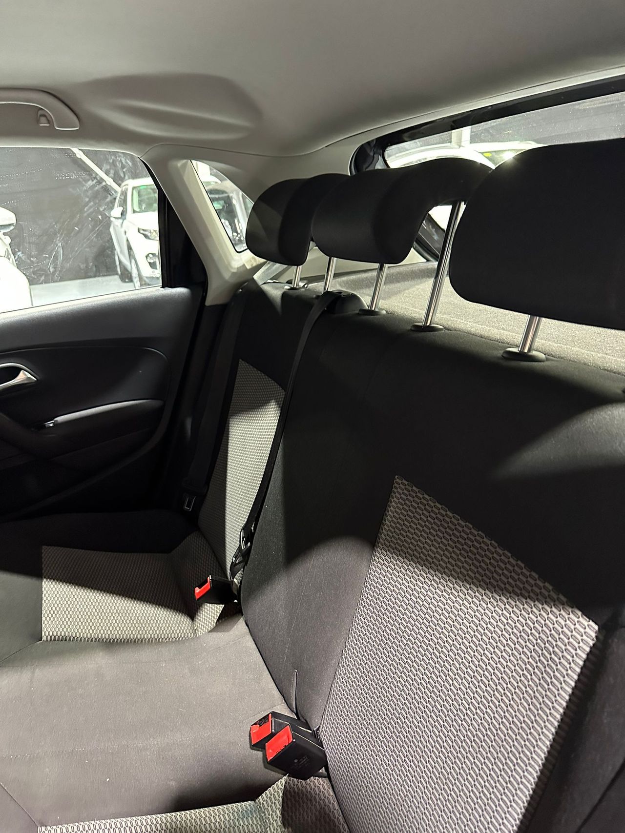 Foto Volkswagen Polo 14