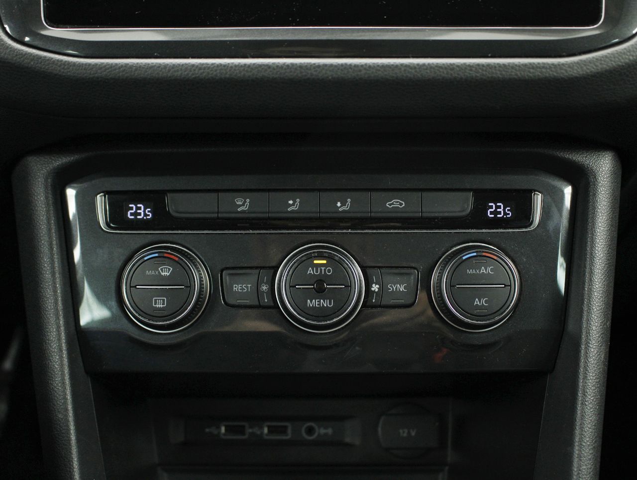 Foto Volkswagen Tiguan 11