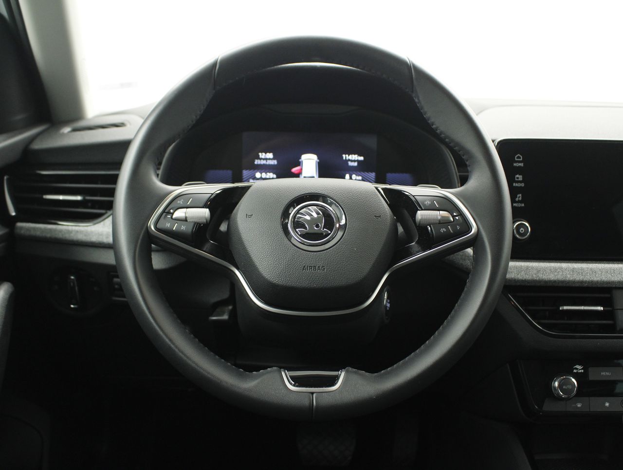 Foto Skoda Scala 13