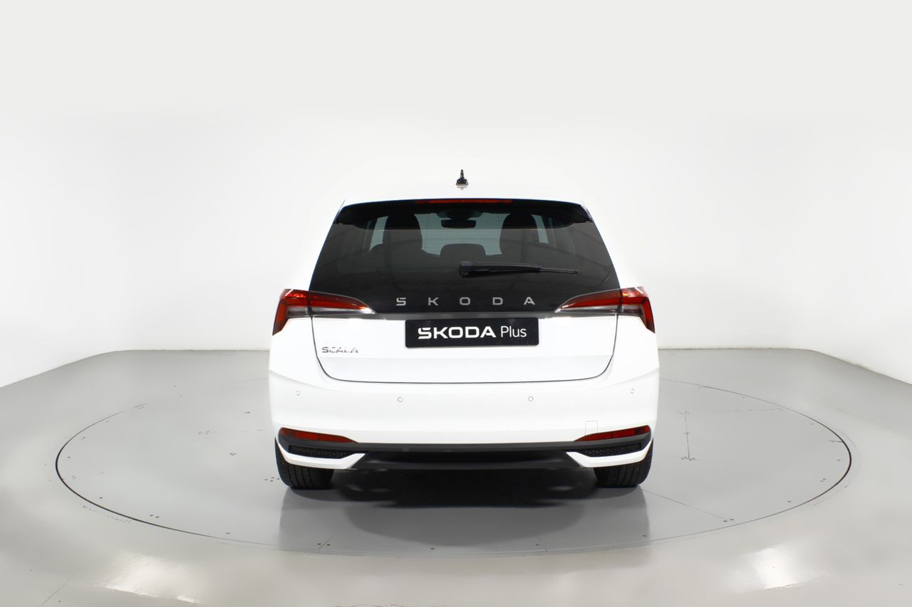 Foto Skoda Scala 17