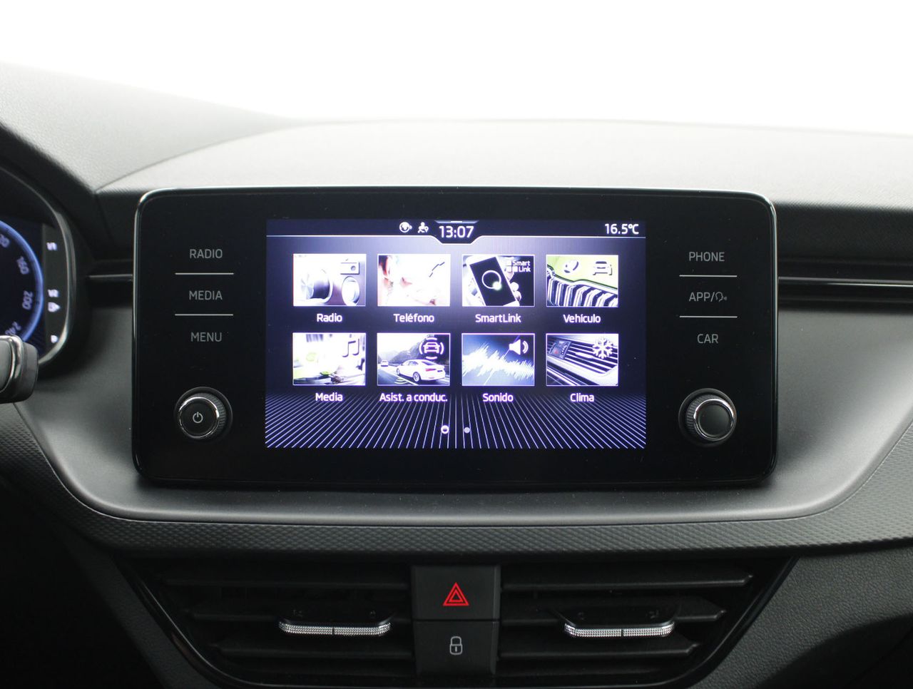 Foto Skoda Scala 12