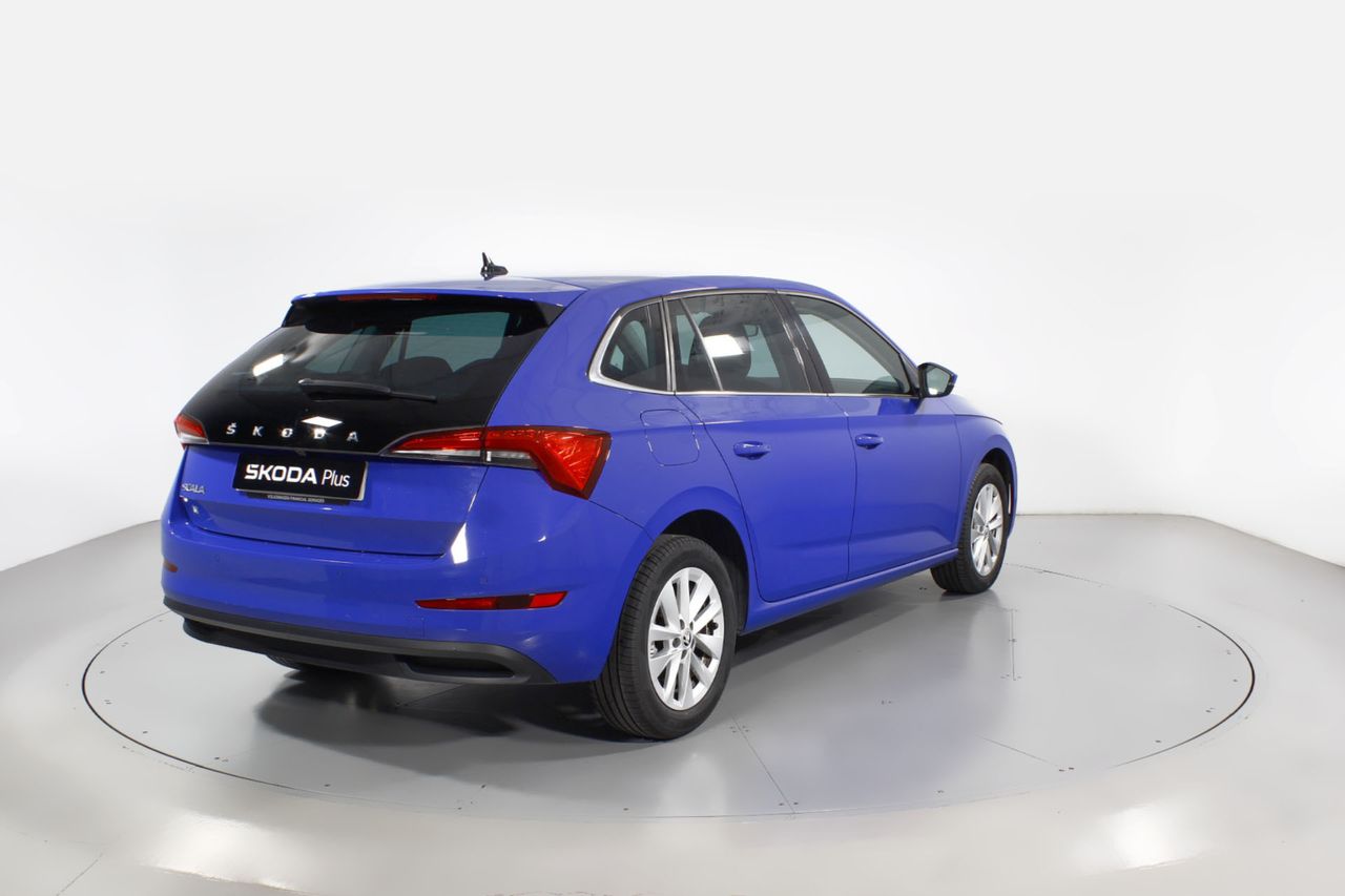 Foto Skoda Scala 25