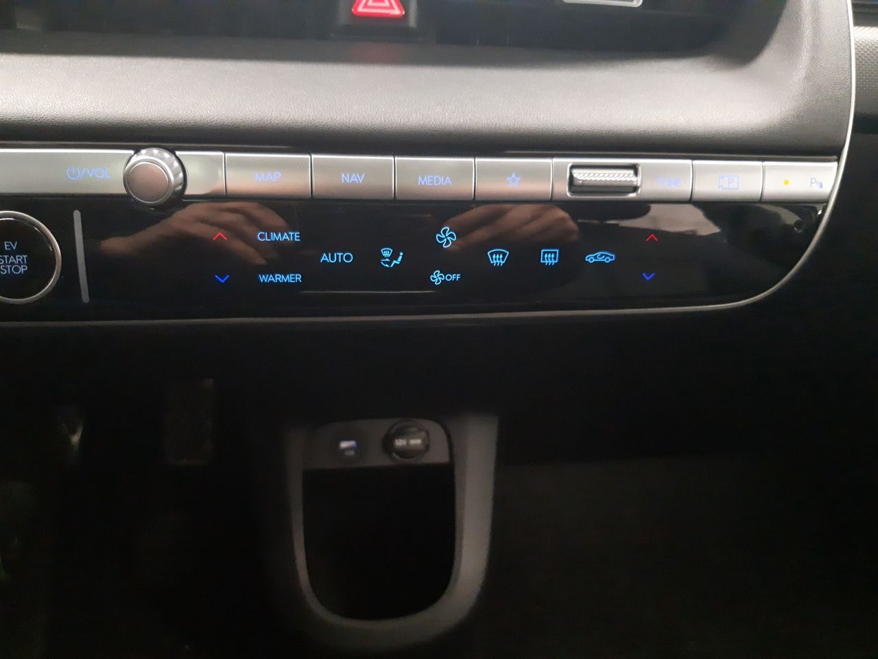 Foto Hyundai IONIQ 11