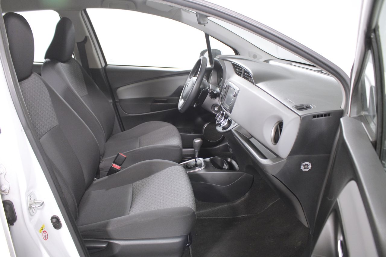 Foto Toyota Yaris 5