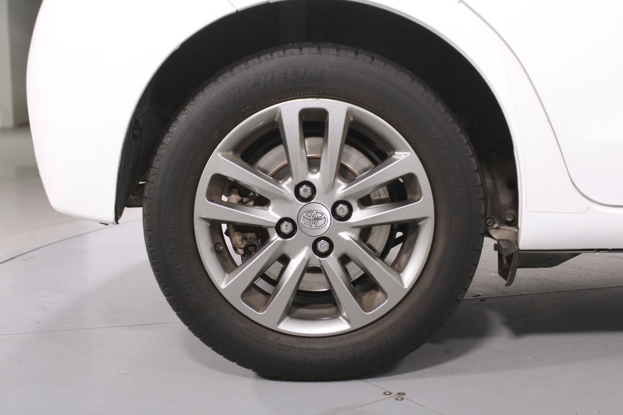 Foto Toyota Yaris 8