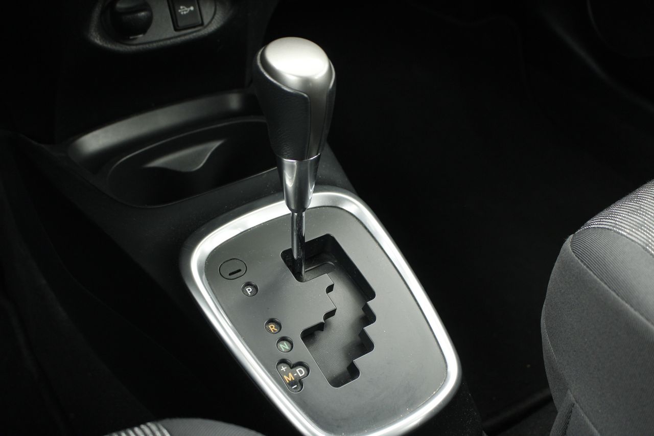 Foto Toyota Yaris 10