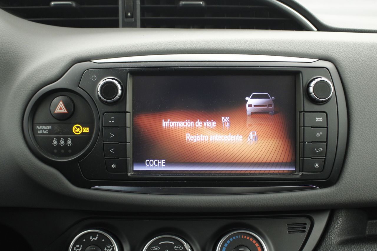 Foto Toyota Yaris 12