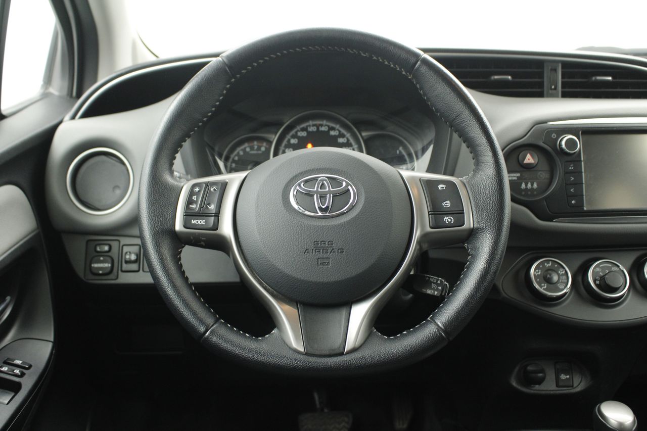 Foto Toyota Yaris 13