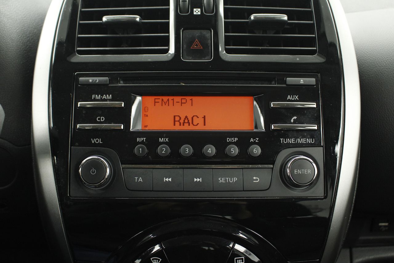 Foto Nissan Micra 12