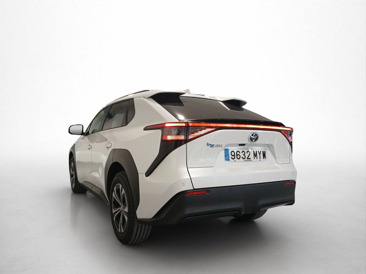 Foto Toyota BZ4X 2