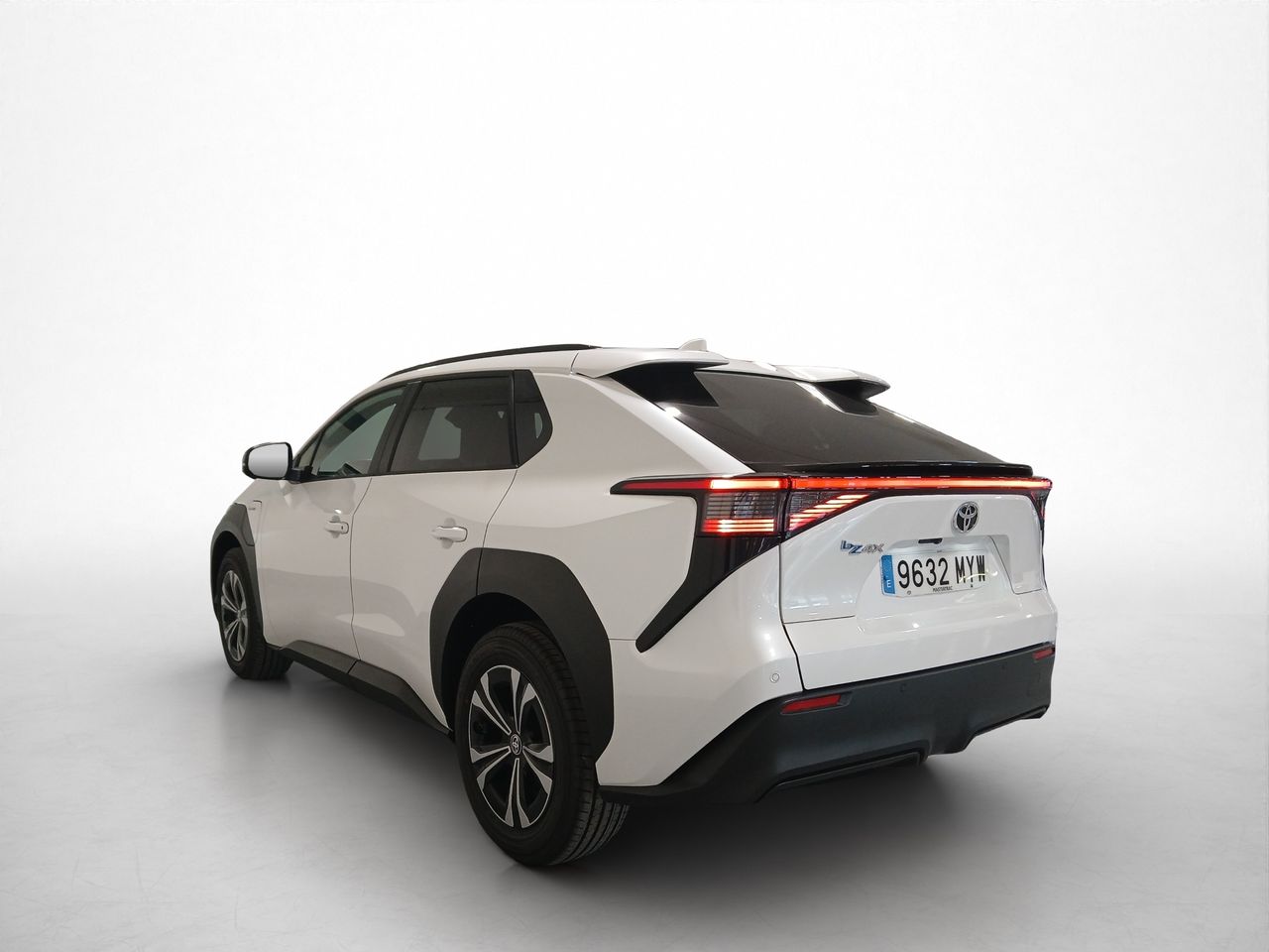 Foto Toyota BZ4X 18