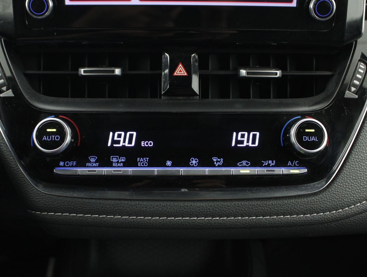 Foto Toyota Corolla 11