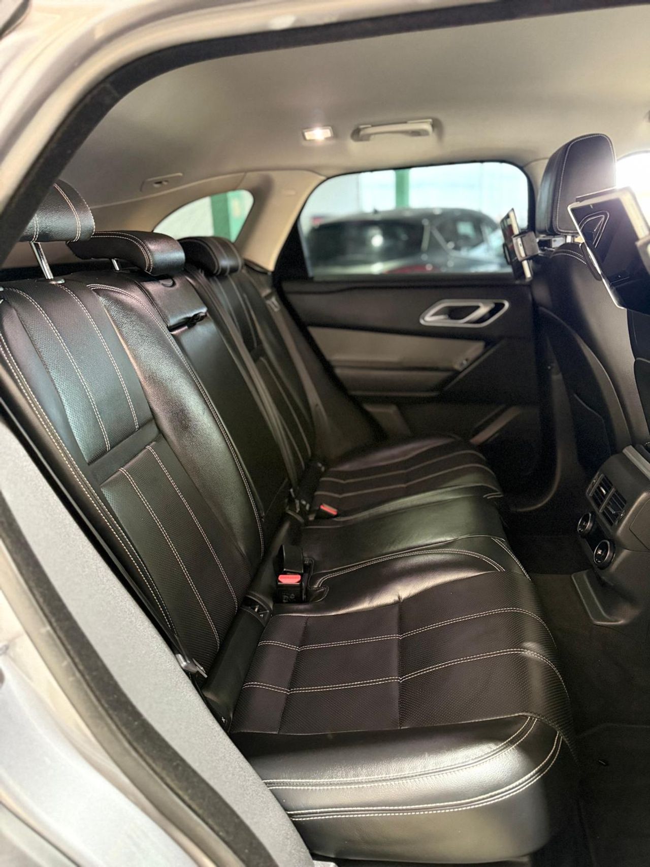 Foto Land-Rover Range Rover Velar 25
