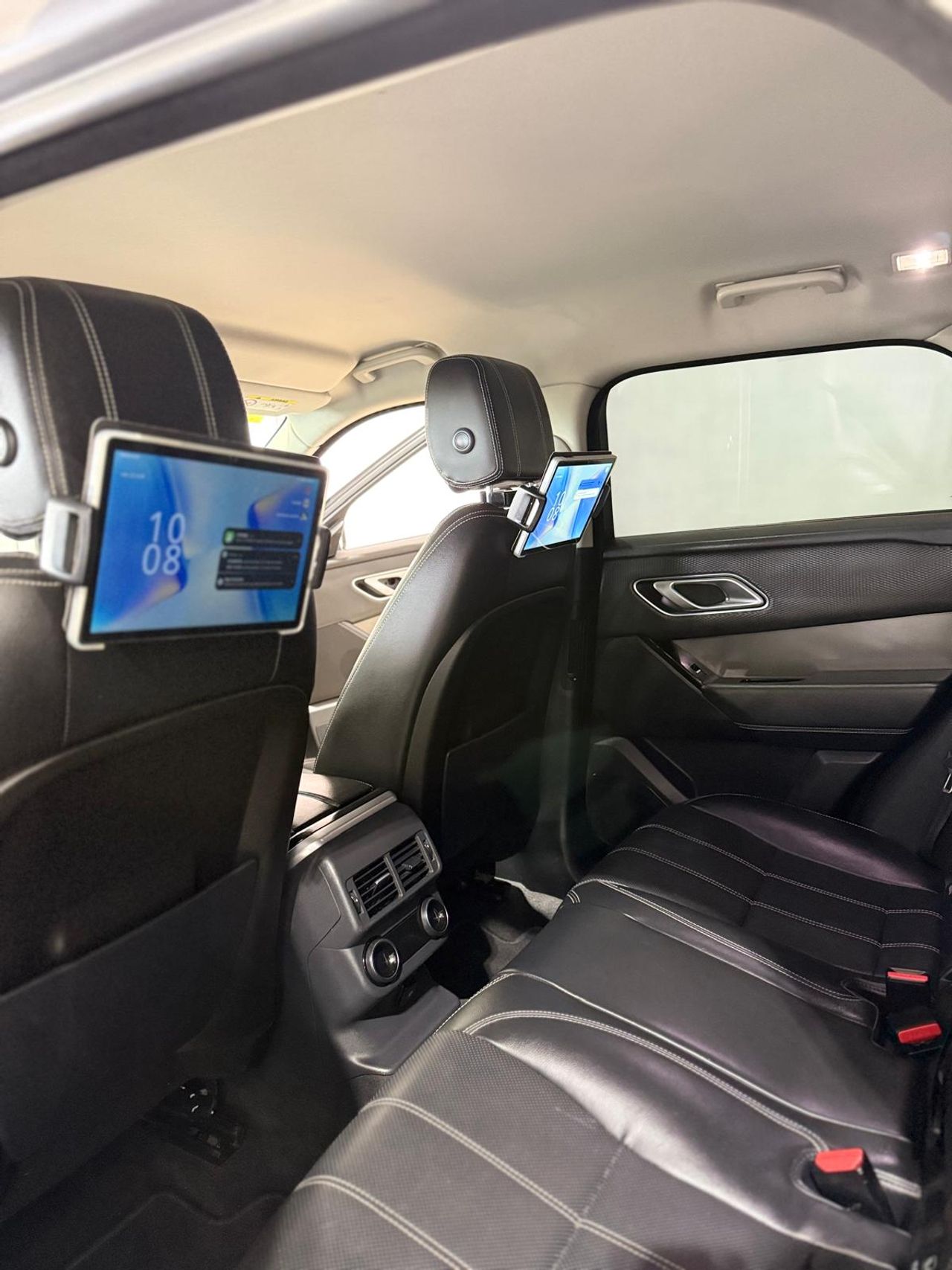 Foto Land-Rover Range Rover Velar 28