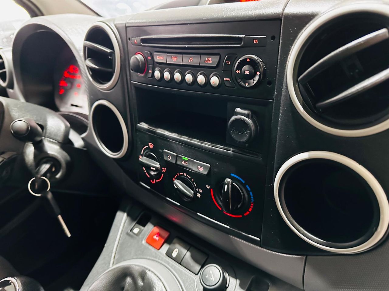 Foto Peugeot Partner 11