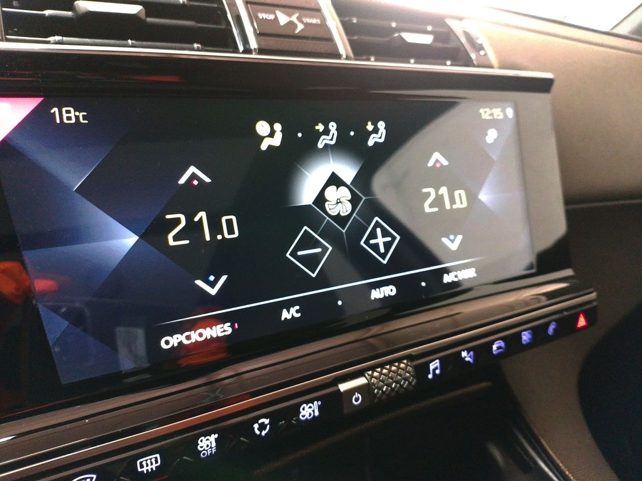 Foto DS Automobiles DS 7 18