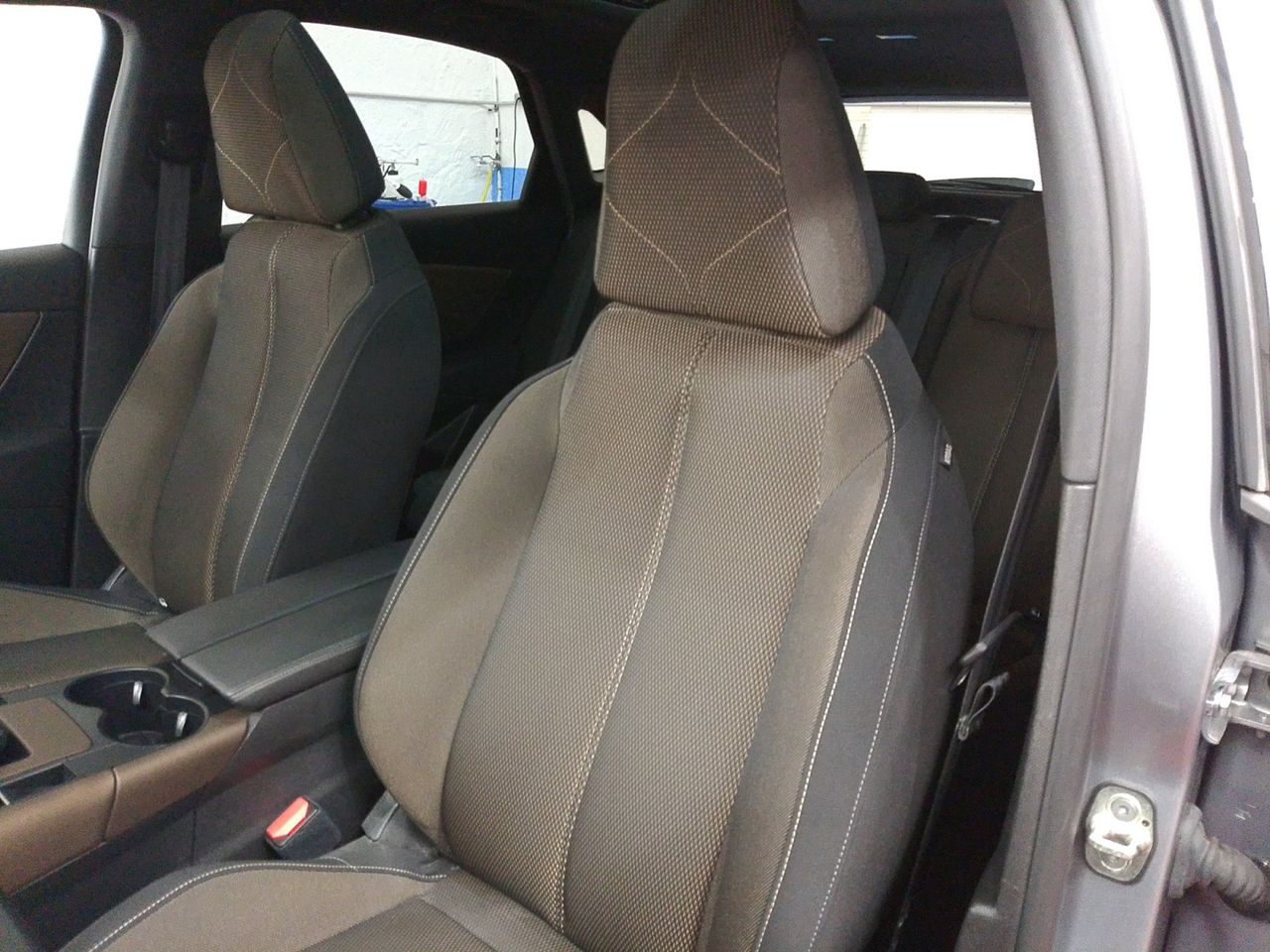 Foto DS Automobiles DS 7 21