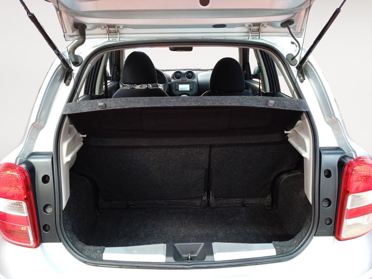 Foto Nissan Micra 11