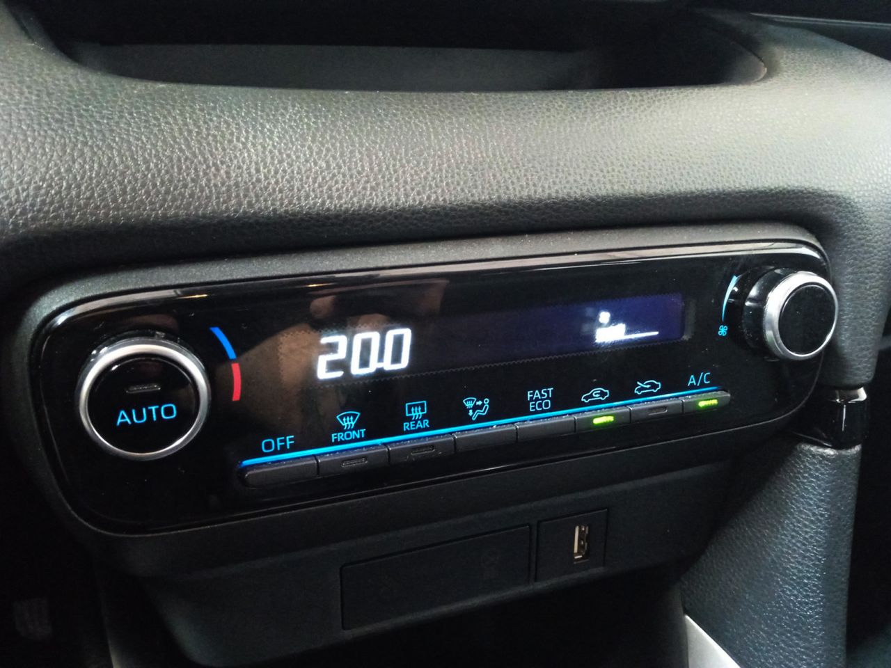 Foto Mazda Mazda2 19