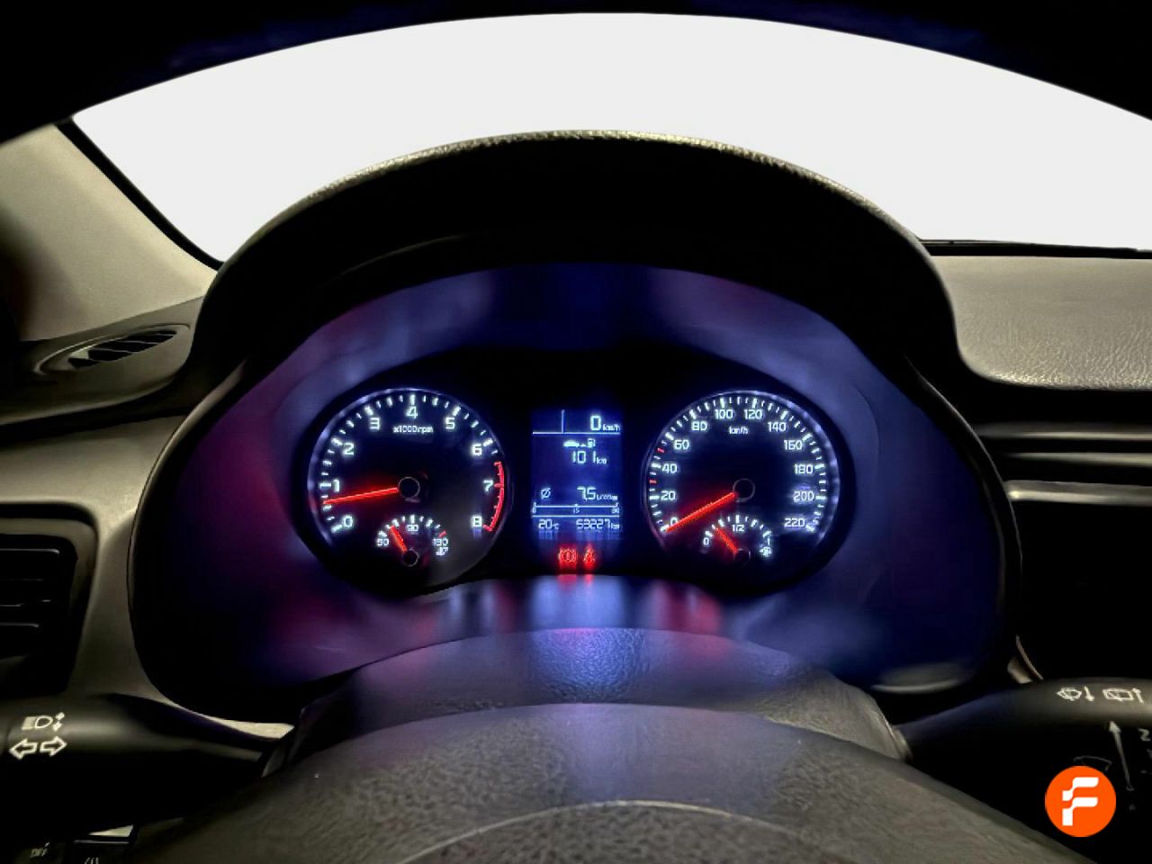 Foto Kia Rio 10