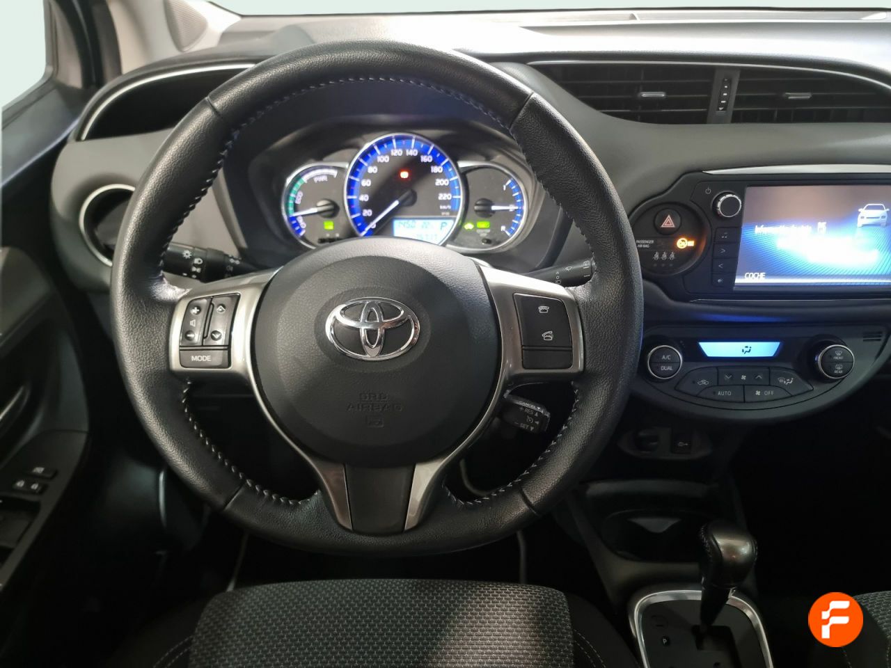 Foto Toyota Yaris 12