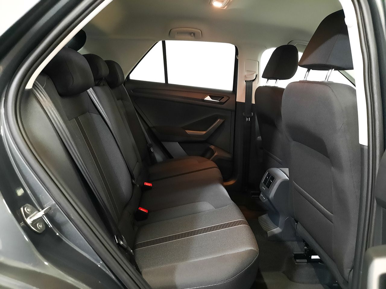 Foto Volkswagen T-Roc 6
