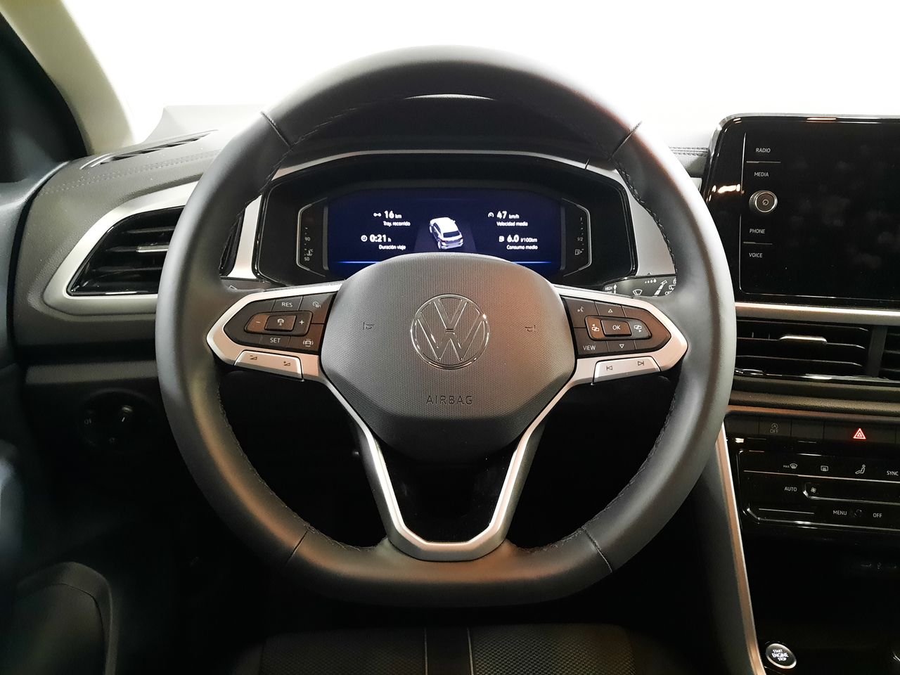 Foto Volkswagen T-Roc 11