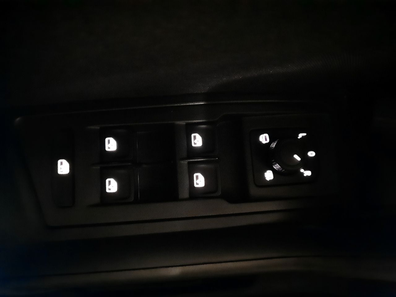 Foto Volkswagen T-Roc 14