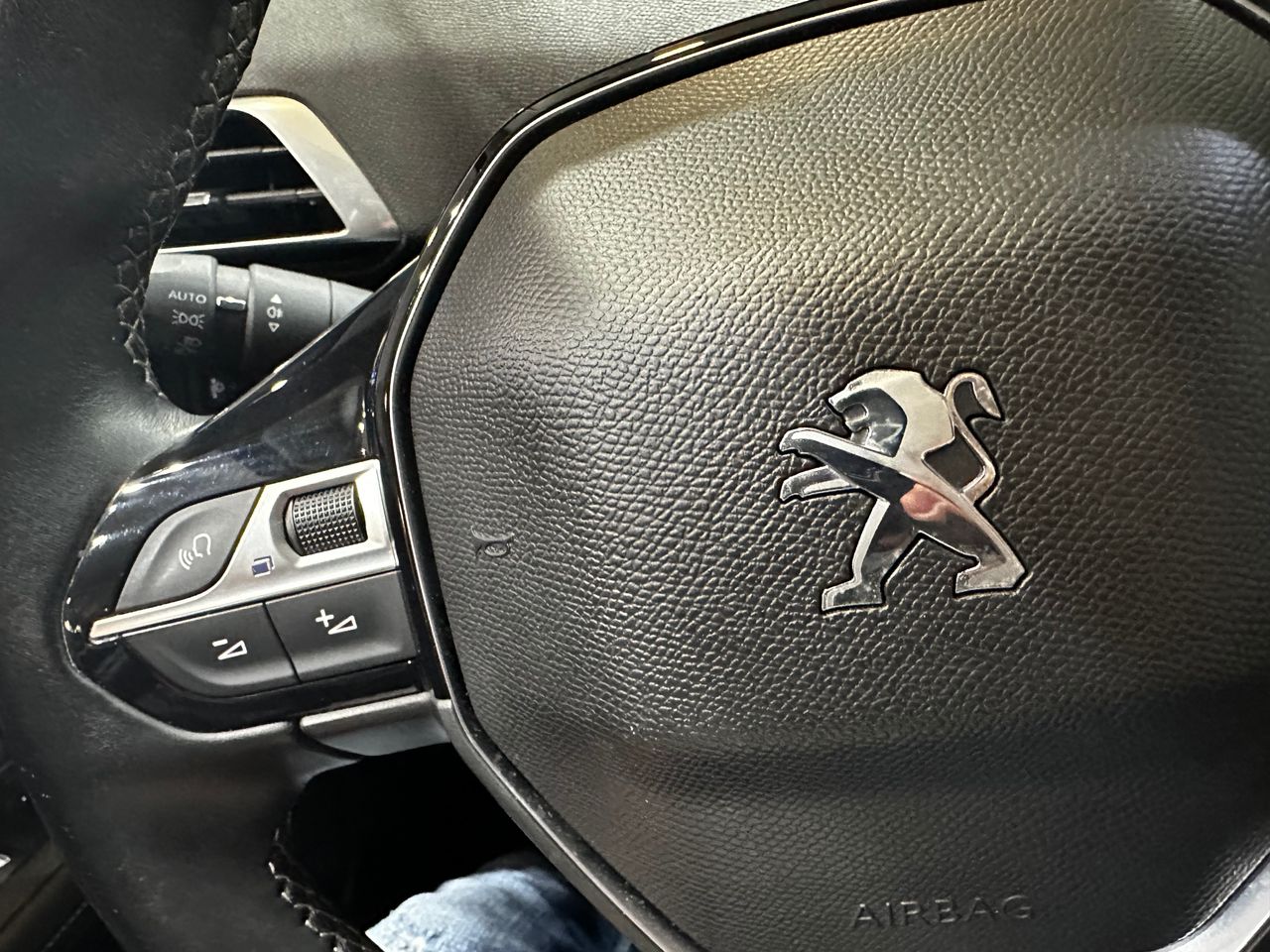 Foto Peugeot 3008 16
