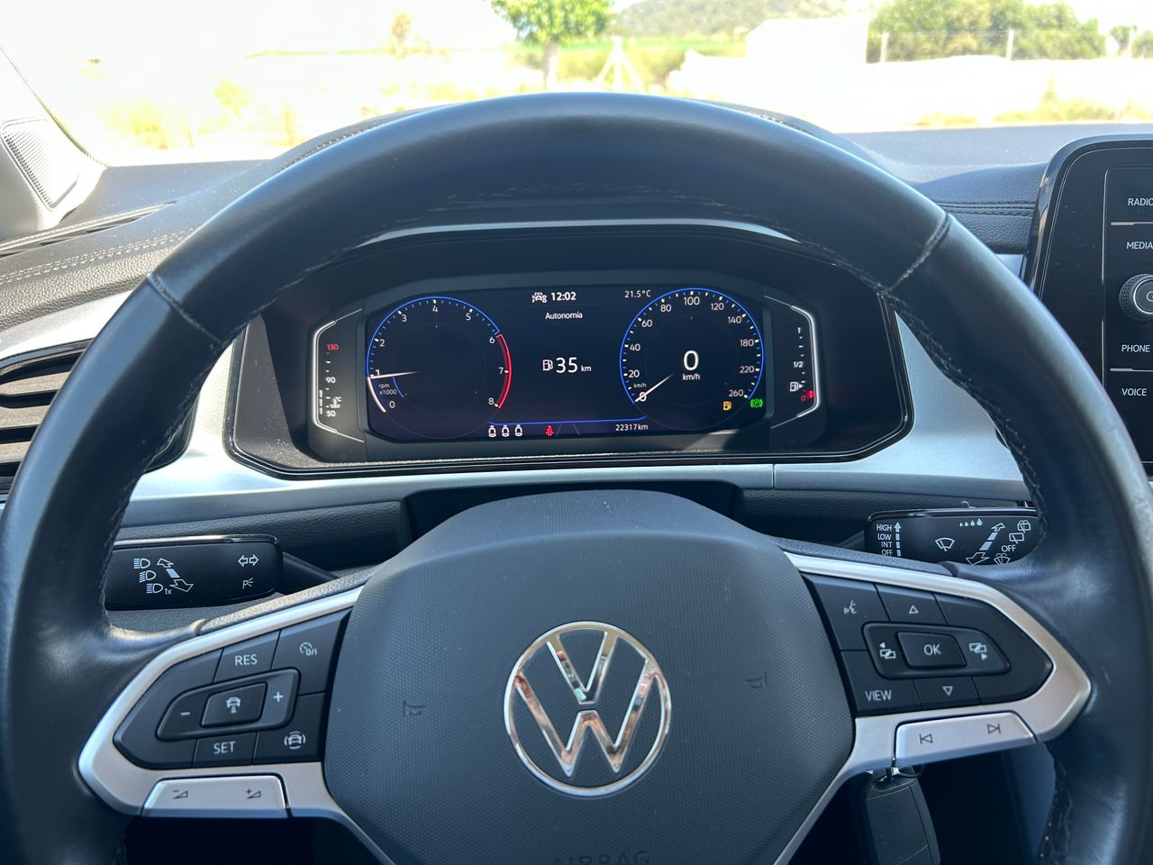 Foto Volkswagen T-Roc 11