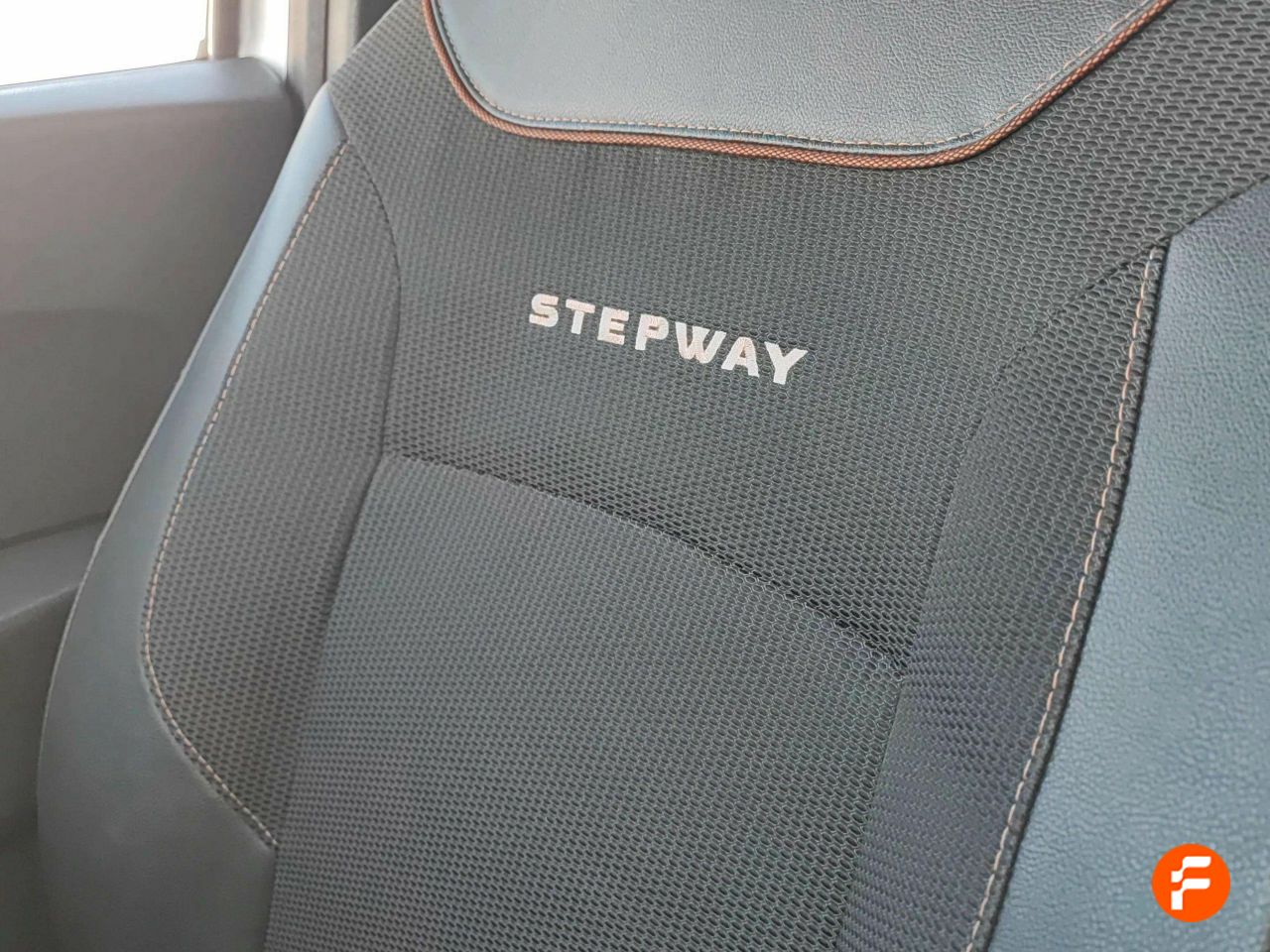 Foto Dacia Lodgy 31