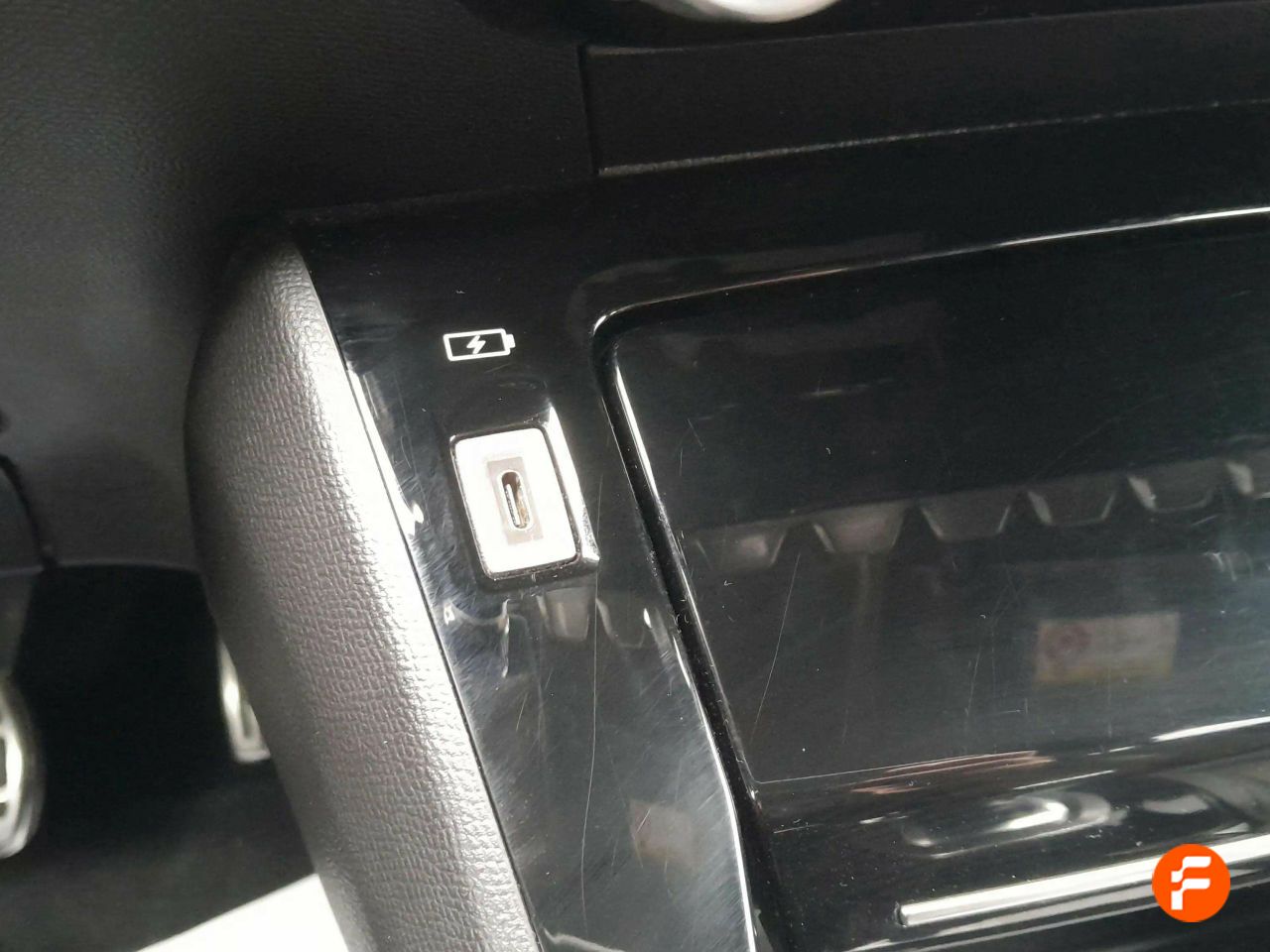 Foto Peugeot 208 23