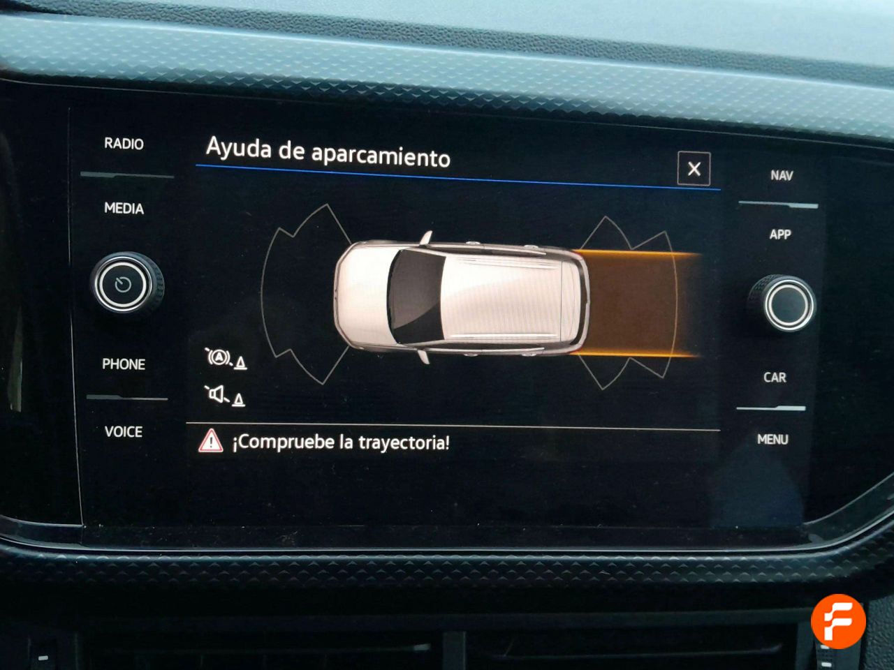 Foto Volkswagen T-Cross 22