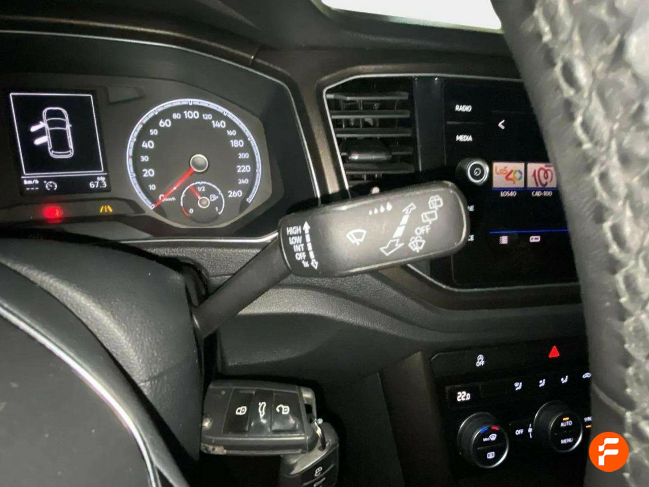 Foto Volkswagen T-Roc 27