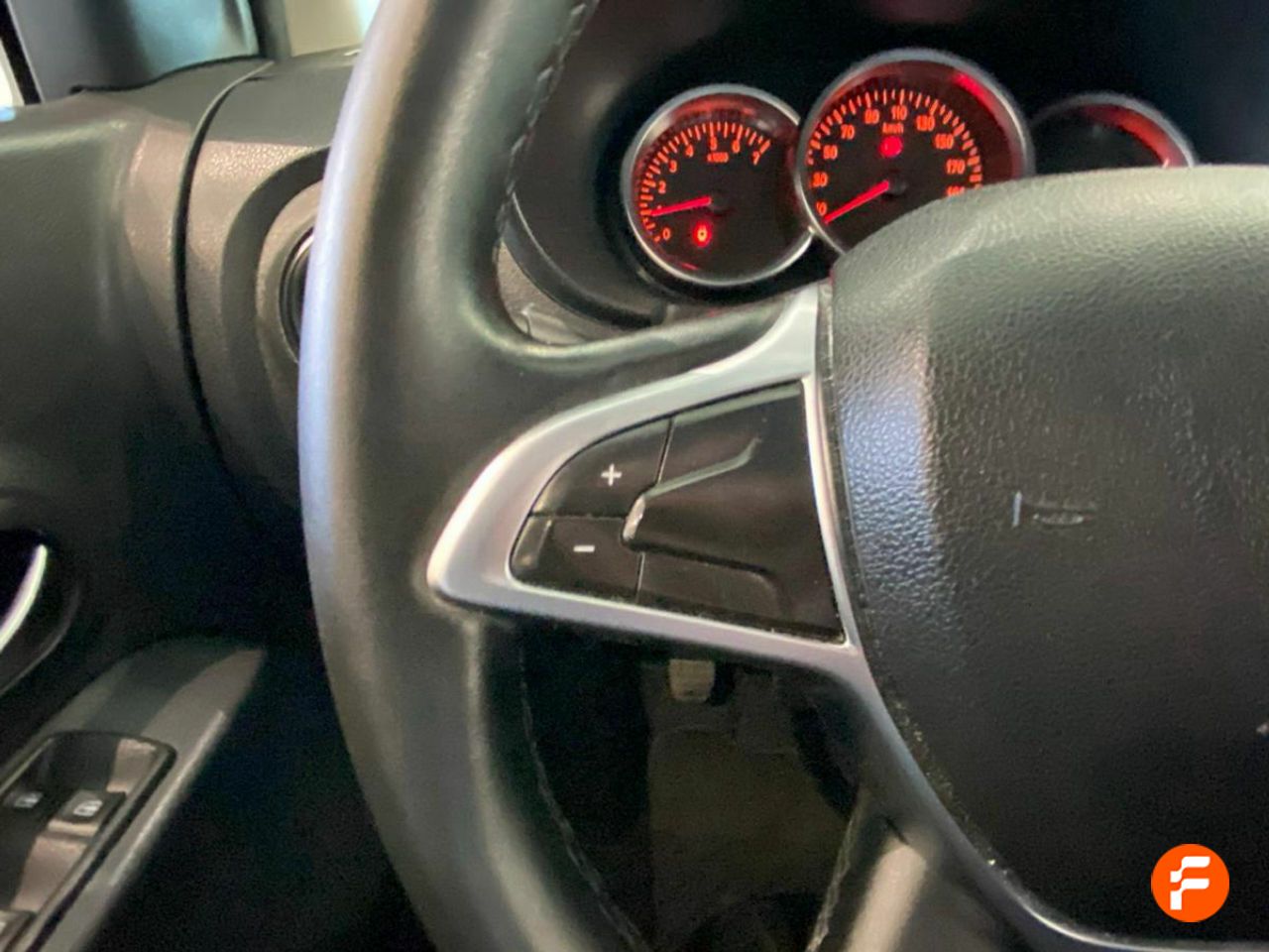 Foto Dacia Lodgy 16