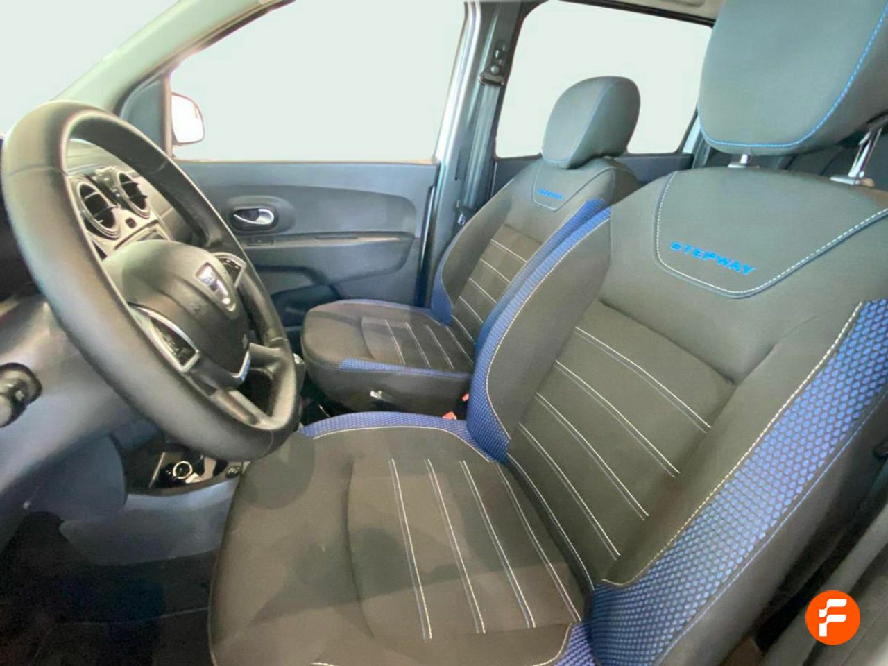Foto Dacia Lodgy 21