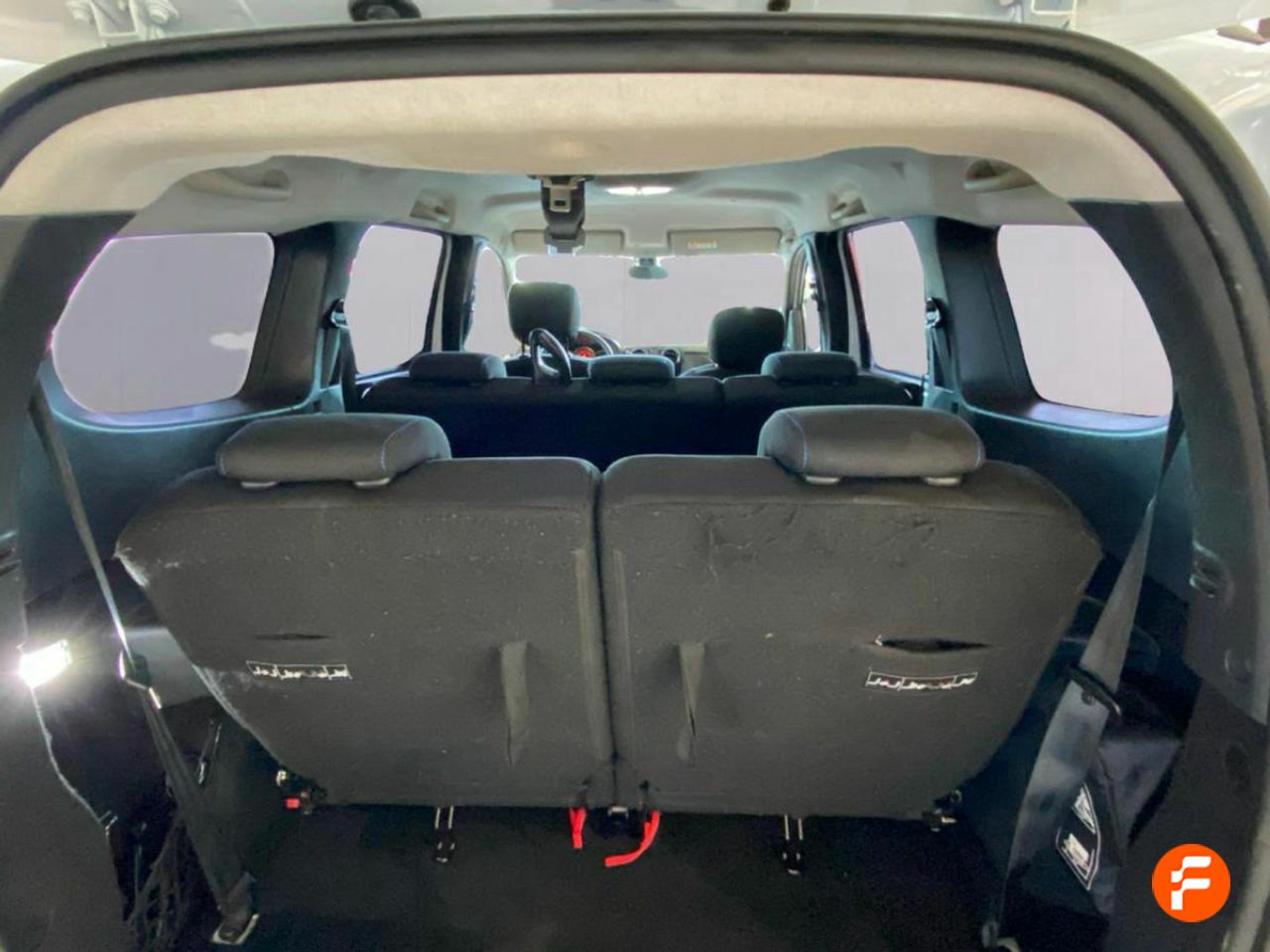 Foto Dacia Lodgy 23