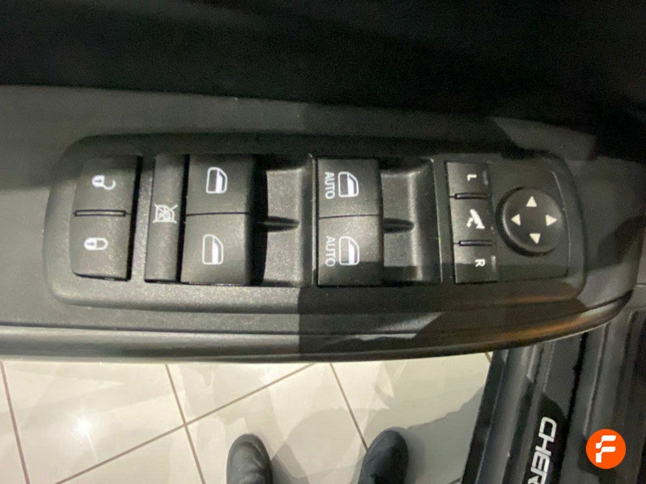Foto Jeep Cherokee 25
