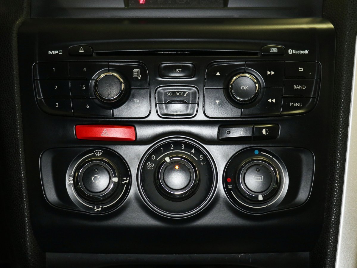 Foto Citroën DS4 15