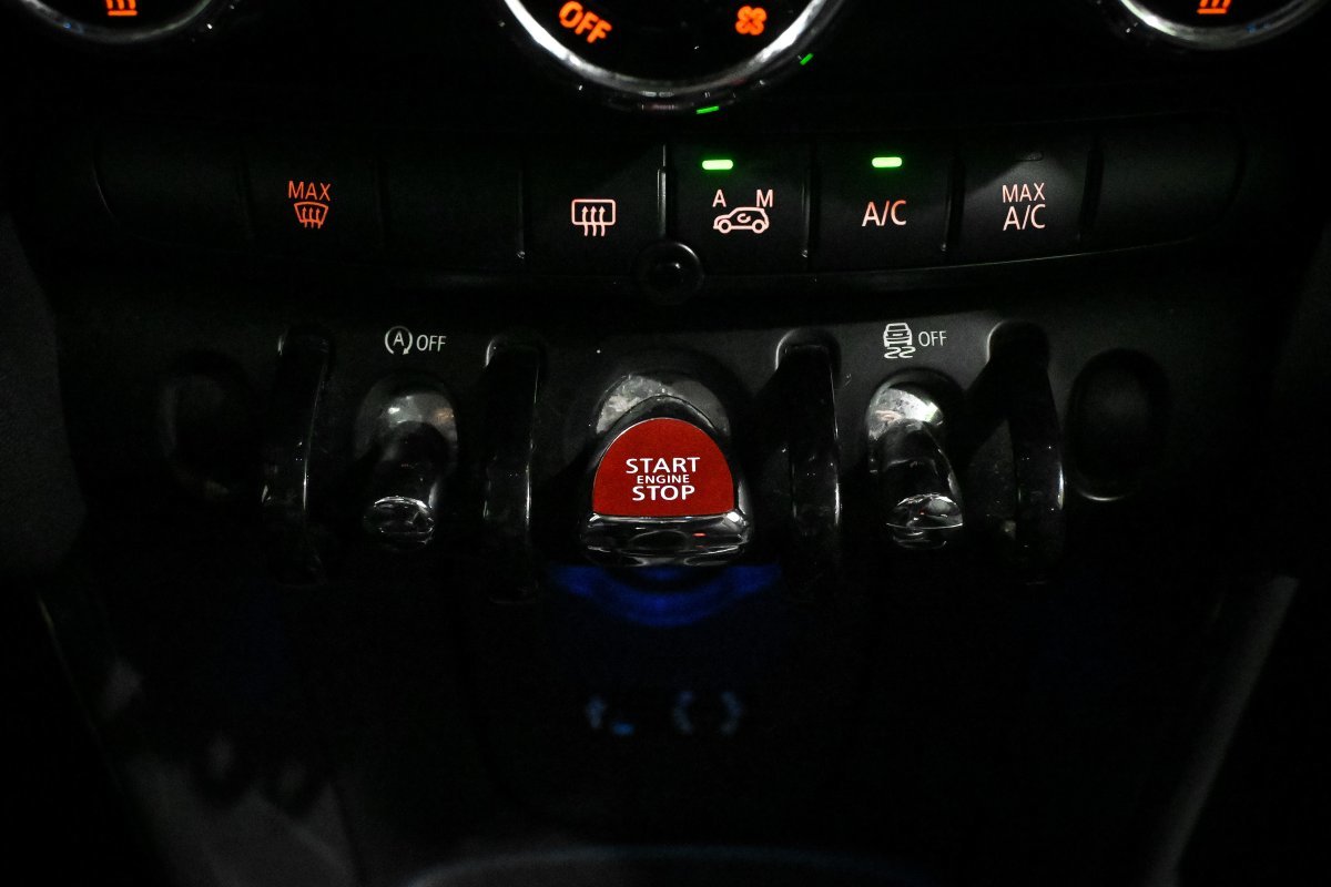 Foto Mini 3 Puertas 21