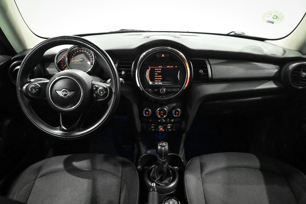 Foto Mini 3 Puertas 22