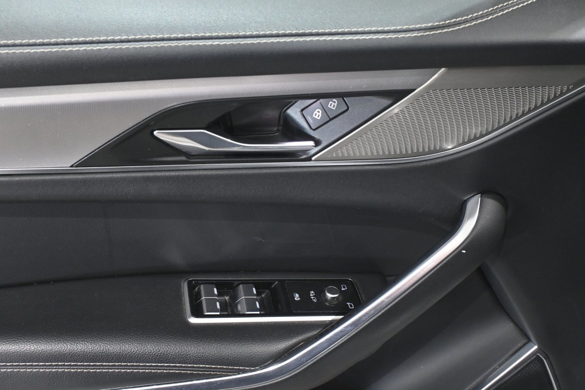 Foto Jaguar F-Pace 32