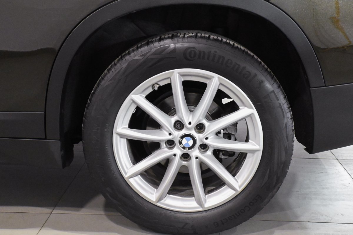 Foto BMW X1 16