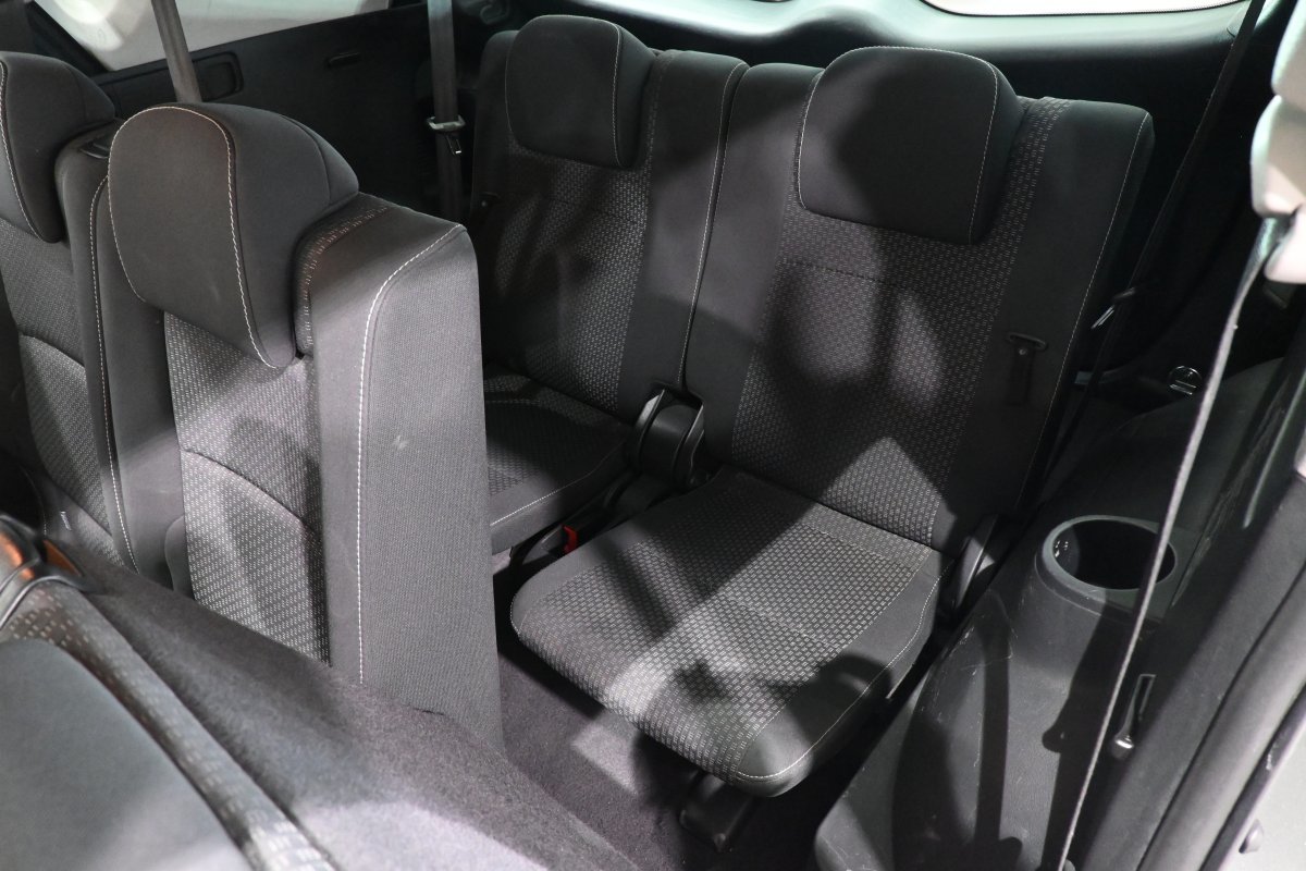 Foto Toyota Corolla Verso 13