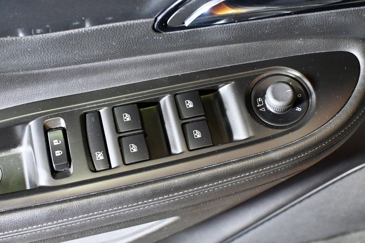 Foto Opel Mokka X 26