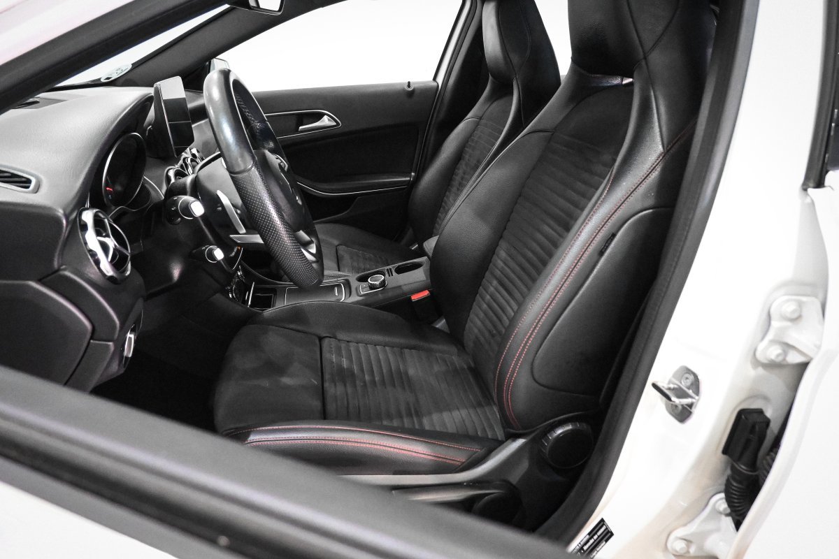 Foto Mercedes-Benz Clase GLA 14
