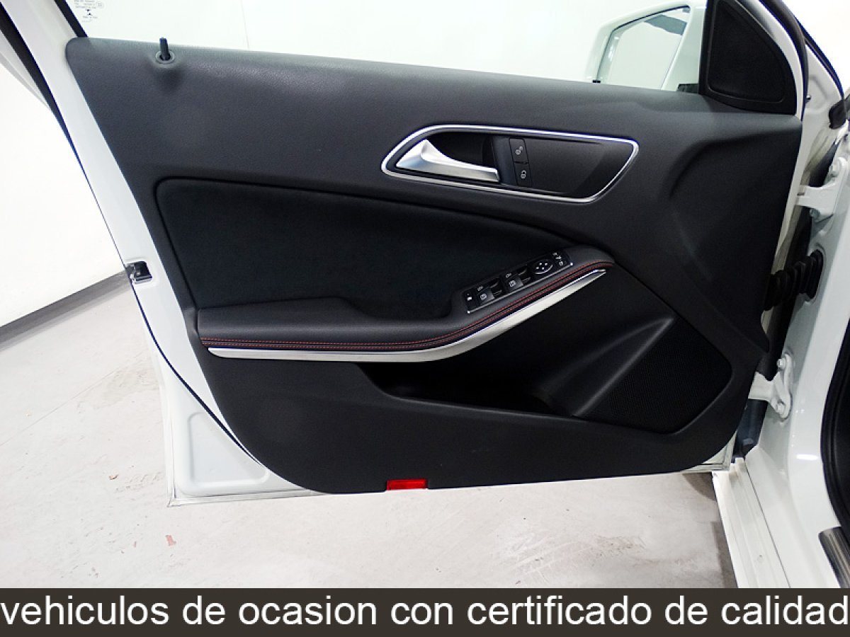 Foto Mercedes-Benz Clase A 21