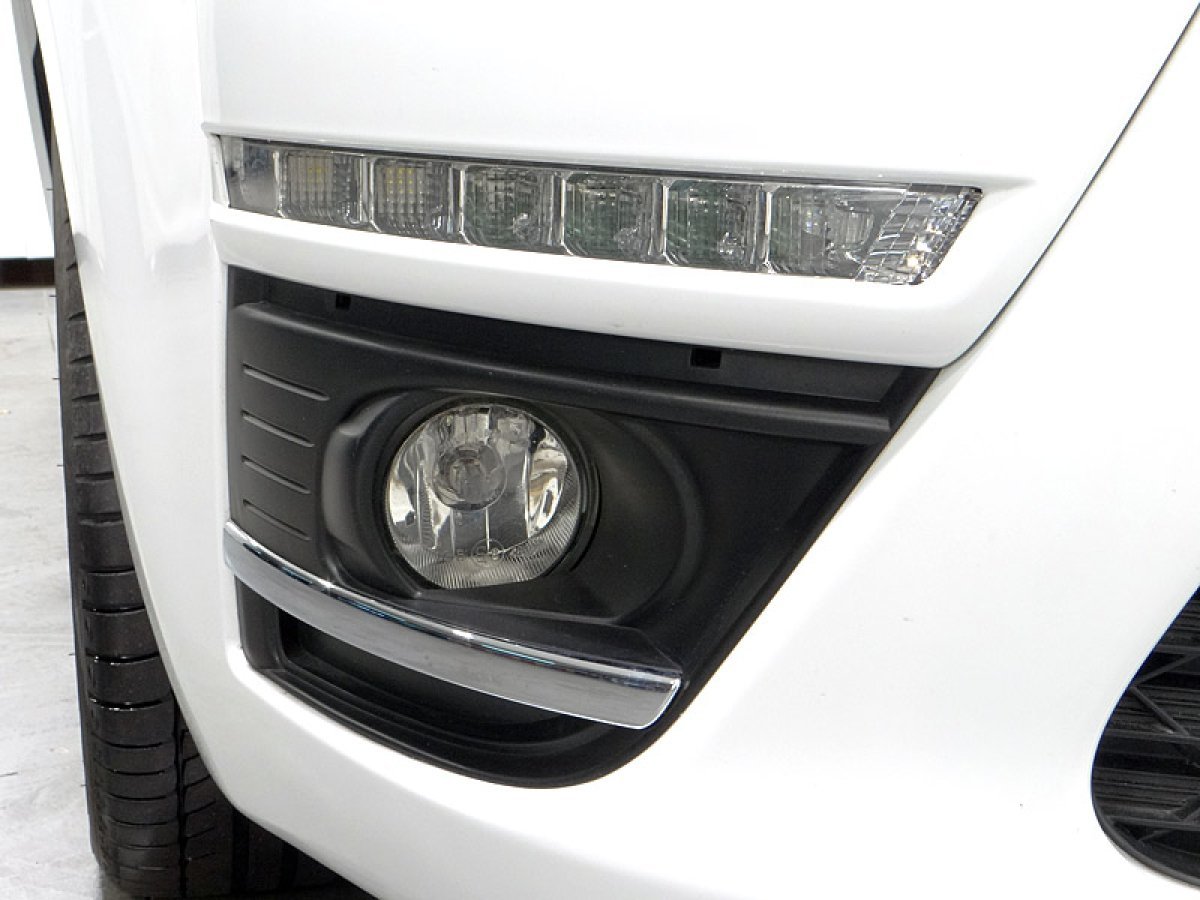 Foto Citroën Grand C4 Picasso 23